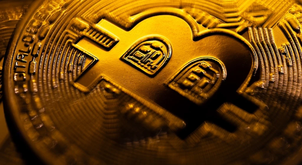 Біткоїн може зрости до $90 000 — аналітики