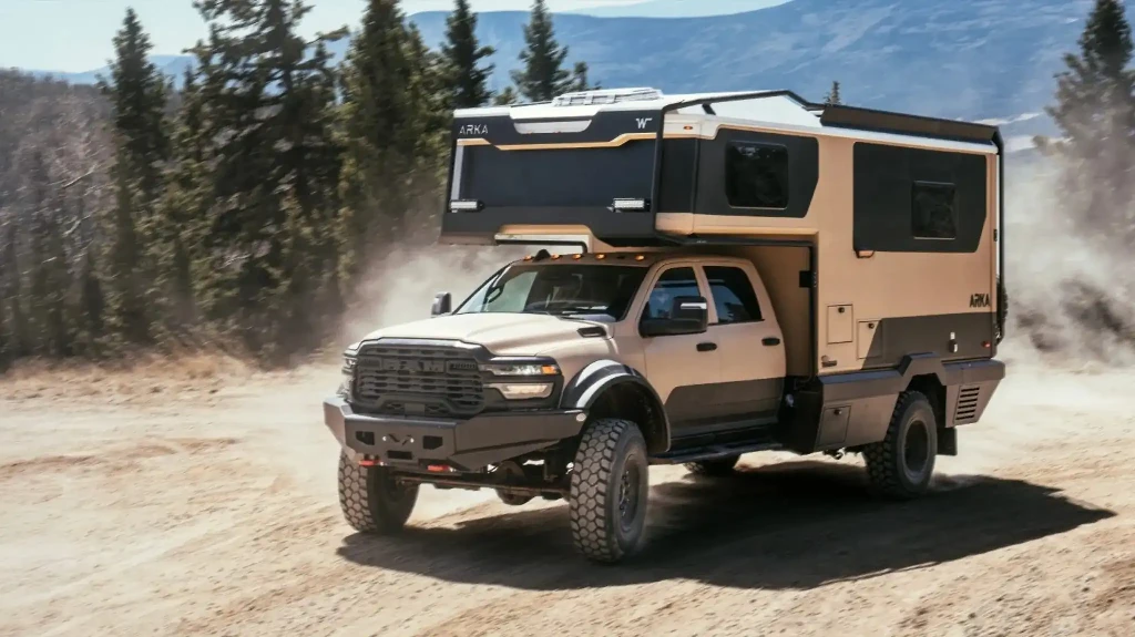 Winnebago представила екстремальний кемпер Arka